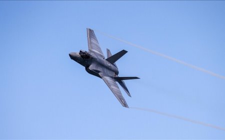 2 US fighter jets collide at air show in state of Idaho; all 4 crew members eject safely