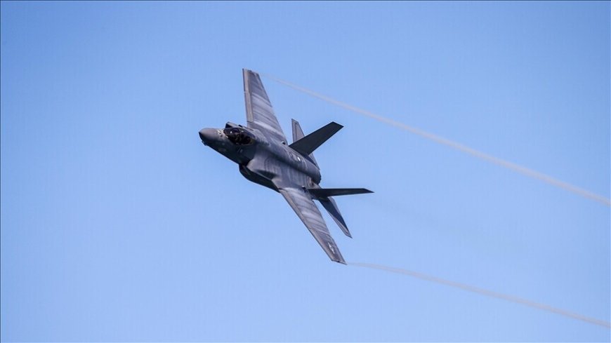 2 US fighter jets collide at air show in state of Idaho; all 4 crew members eject safely