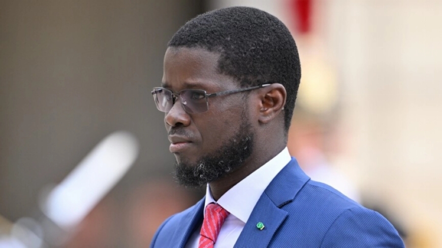 Senegal president dismisses prime minister, dissolves government
