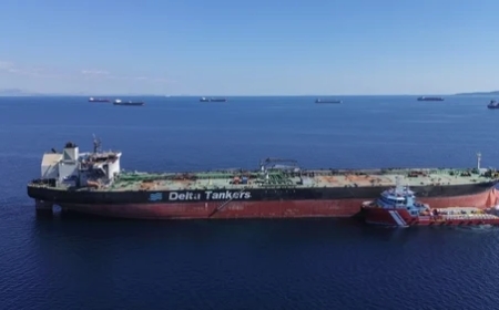 Iran tells Houthis to close Red Sea gateway if US hits power network, sources say