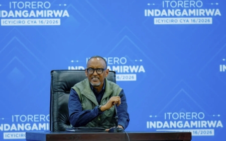 Kagame meets with Itorero Indangamirwa participants