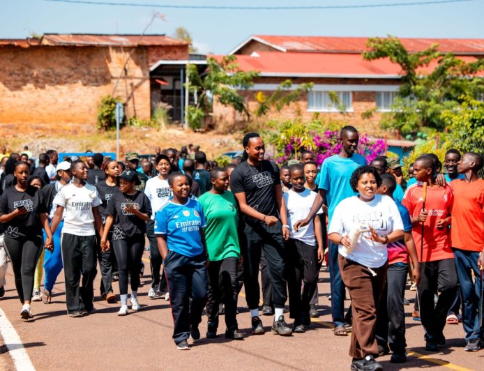 Government teams up with social media stars to fight drugs, alcohol and idleness